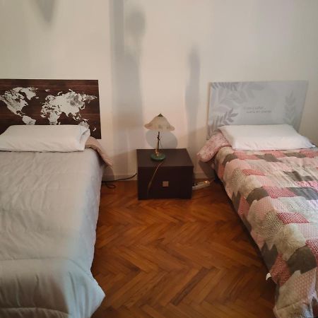 Casa - House Xavier Una Casa Famigliare , Dame Entra Solo Chi A Un Bel Cuore , Non'E Il L'Intero Alloggio Solo Stanze E Bagno Daire Torino Dış mekan fotoğraf