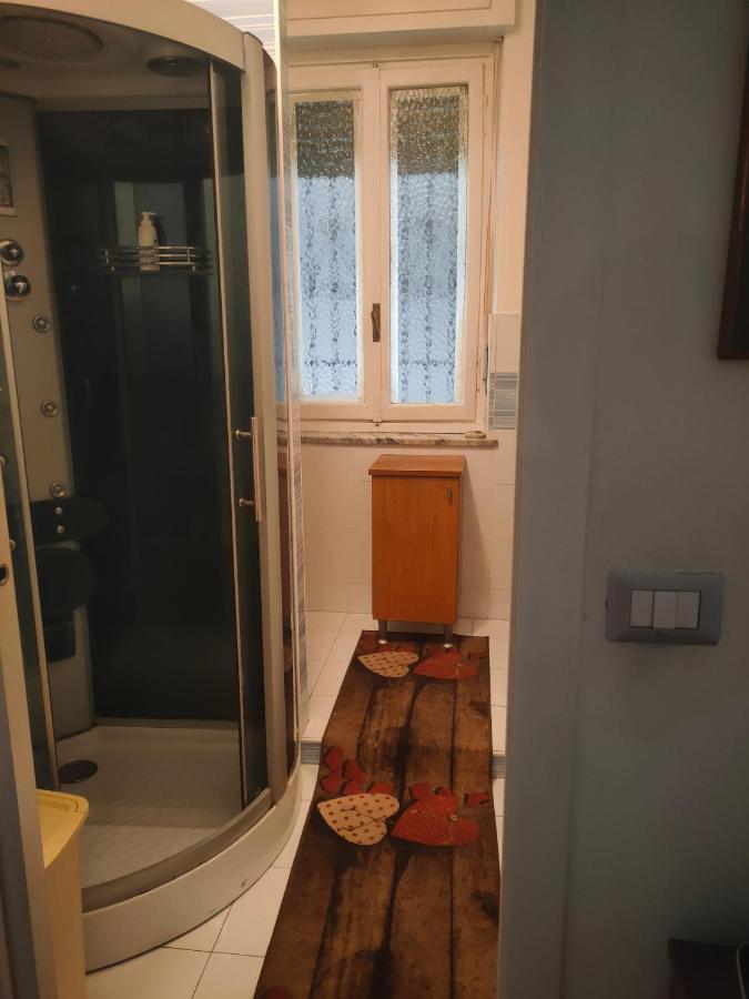 Casa - House Xavier Una Casa Famigliare , Dame Entra Solo Chi A Un Bel Cuore , Non'E Il L'Intero Alloggio Solo Stanze E Bagno Daire Torino Dış mekan fotoğraf